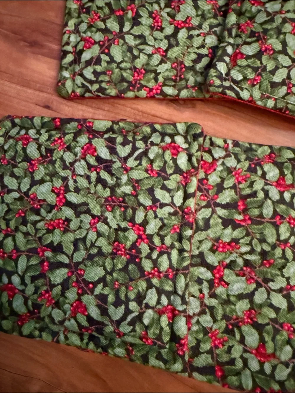 Handmade Bundle of (6) Green Holly Print Christmas Holiday Fabric Coasters Decor